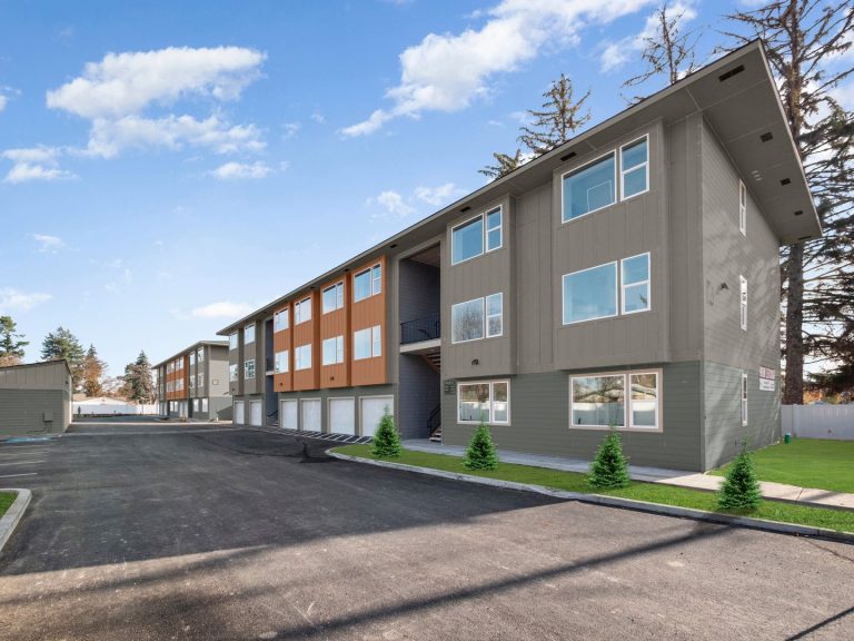 Gray Ridge Apartments for Rent - Spokane Valley - Exterior