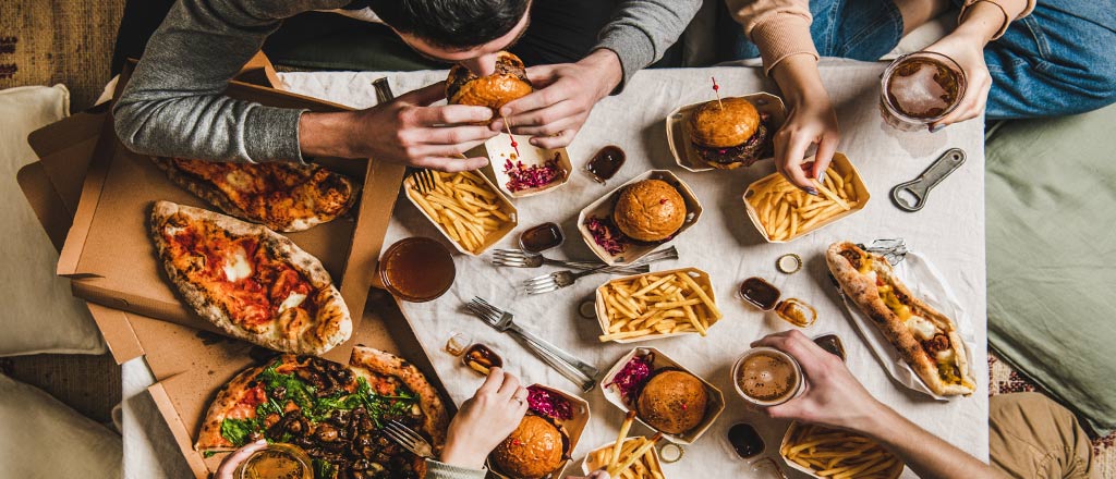 Drawbacks to renting a studio apartment can be a small space to entertain guests.