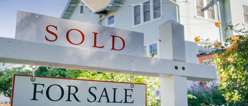 Sometimes a fast closing is not optimal for home sellers whether the buyer is using cash or a financed offer.