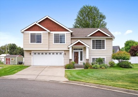 9806 PRINCETON Ave, Spokane, Washington 99206, 3 Bedrooms Bedrooms, ,3 BathroomsBathrooms,Residential,For Sale,PRINCETON,SAR202521135