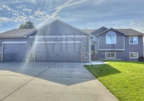 15206 Wilson Ct, Mead, Washington 99021, 4 Bedrooms Bedrooms, ,3 BathroomsBathrooms,Residential Lease,For Rent,Wilson,SAR202523275