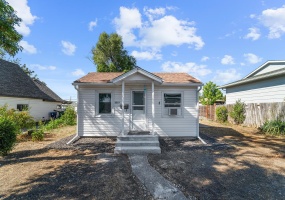 2217 Sanson Ave, Spokane, Washington 99207, 2 Bedrooms Bedrooms, ,1 BathroomBathrooms,Residential,For Sale,Sanson,0,SAR202521414