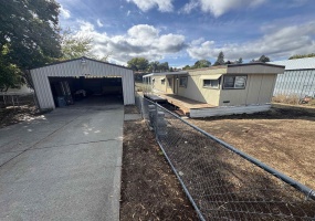 17404 6th Ave, Spokane Valley, Washington 99016, 2 Bedrooms Bedrooms, ,1 BathroomBathrooms,Residential Lease,For Rent,6th,0,SAR202525514