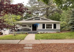 807 11th Ave, Spokane, Washington 99202, 2 Bedrooms Bedrooms, ,2 BathroomsBathrooms,Residential Lease,For Rent,11th,0,SAR202526364