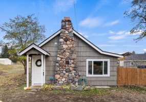 1024 Woodruff Rd, Spokane Valley, Washington 99206, 2 Bedrooms Bedrooms, ,1 BathroomBathrooms,Residential,For Sale,Woodruff,0,SAR202526581