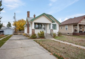 1103 Longfellow Ave, Spokane, Washington 99207, 3 Bedrooms Bedrooms, ,1 BathroomBathrooms,Residential,For Sale,Longfellow,0,SAR202526579