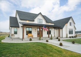 23070 McFarlane Rd, Medical Lake, Washington 99022, 4 Bedrooms Bedrooms, ,3 BathroomsBathrooms,Residential,For Sale,McFarlane,0,SAR202526949