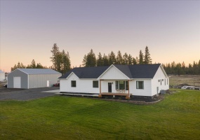 1323 Paradise Rd, Spokane, Washington 99224, 3 Bedrooms Bedrooms, ,3 BathroomsBathrooms,Residential,For Sale,Paradise,0,SAR202527002