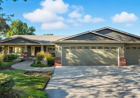 917 Garry Dr Dr, Liberty Lake, Washington 99109, 4 Bedrooms Bedrooms, ,3 BathroomsBathrooms,Residential,For Sale,Garry Dr,0,SAR202523970