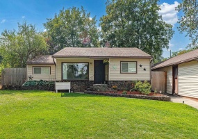 10612 10TH Ave, Spokane Valley, Washington 99206, 3 Bedrooms Bedrooms, ,2 BathroomsBathrooms,Residential,For Sale,10TH,0,SAR202523298 10612 10TH Ave, Spokane Valley, Washington 99206, 3 Bedrooms Bedrooms, ,2 BathroomsBathrooms,Residential,For Sale,10TH,0,SAR202523298