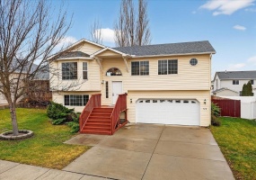 728 Joshua Dr, Medical Lake, Washington 99022, 4 Bedrooms Bedrooms, ,2 BathroomsBathrooms,Residential,For Sale,Joshua,0,SAR202527729 728 Joshua Dr, Medical Lake, Washington 99022, 4 Bedrooms Bedrooms, ,2 BathroomsBathrooms,Residential,For Sale,Joshua,0,SAR202527729