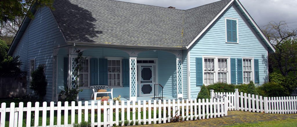 One pro to buying an older home is that they have more character.